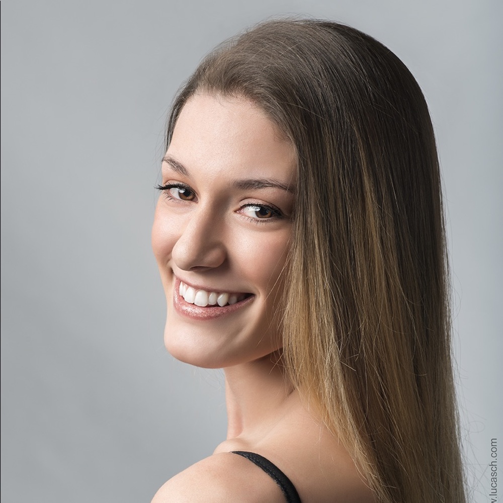 Meet your Posher, Christina